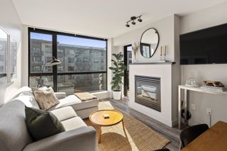 Photo 3: 404 124 W 1ST Street in North Vancouver: Lower Lonsdale Condo for sale in "The Q" : MLS®# R2770968