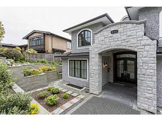 Photo 2: 231 KENSINGTON Crescent in North Vancouver: Upper Lonsdale House for sale in "UPPER LONSDALE" : MLS®# V1122809