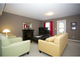 Photo 3: 35415 NAKISKA Court in Abbotsford: Abbotsford East House for sale in "Sandy Hill" : MLS®# R2011952