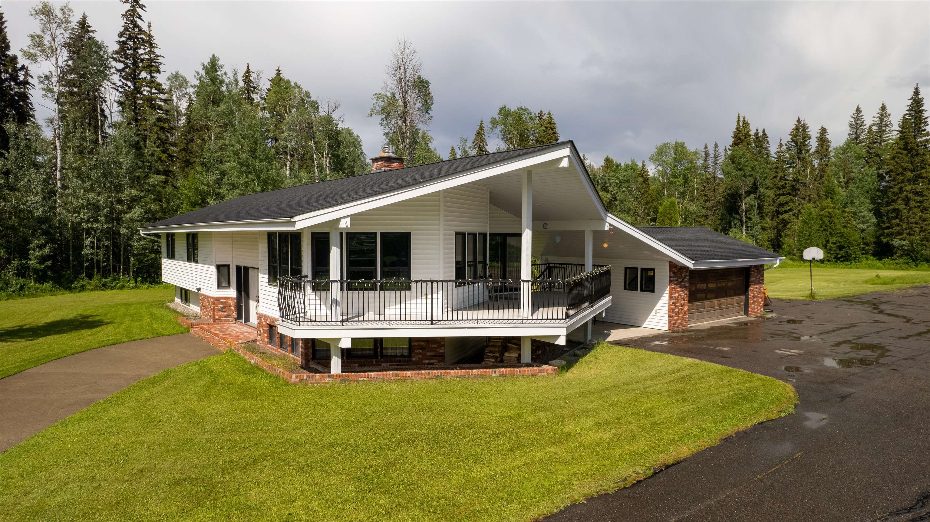 Main Photo: 9068 W SYKES Road in Prince George: Western Acres House for sale (PG City South West)  : MLS®# R2726443