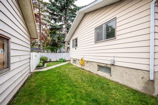 Photo 5: 3005 DOVERBROOK Road SE in Calgary: Dover Detached for sale : MLS®# A1020927