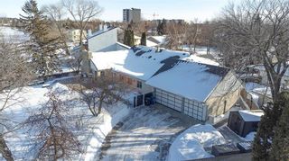 Photo 3: 39 Lakeshore Road in Winnipeg: Waverley Heights Residential for sale (1L)  : MLS®# 202302869