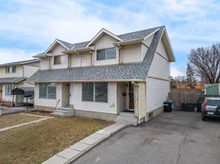 Photo 2: 53B Fonda Green SE in Calgary: Forest Heights Semi Detached (Half Duplex) for sale : MLS®# A2095765