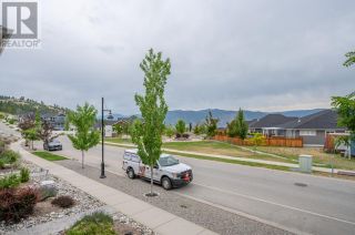 Photo 3: 1004 HOLDEN Road in Penticton: House for sale : MLS®# 10302203