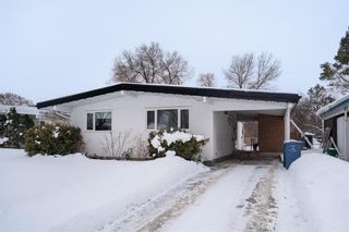Photo 1: 55 Primrose Crescent in Winnipeg: Garden City Residential for sale (4G)  : MLS®# 202301005