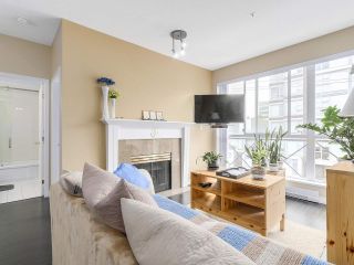 Photo 2: PH10 511 W 7TH Avenue in Vancouver: Fairview VW Condo for sale in "BEVERLY GARDENS" (Vancouver West)  : MLS®# R2156639