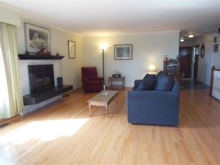 Photo 8: 4559 PROSPECT Road in North Vancouver: Upper Delbrook House for sale : MLS®# R2166251