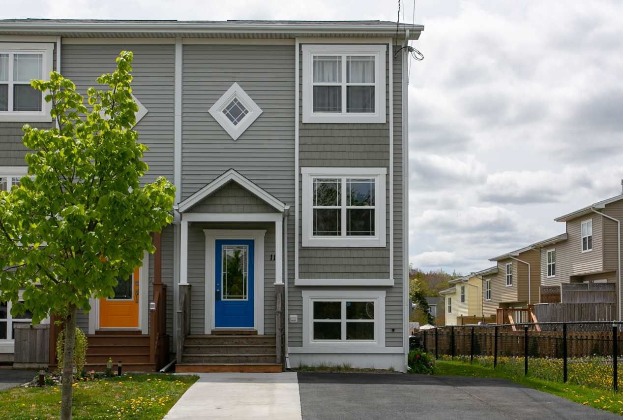 Main Photo: 11 Halef Court in Halifax: 7-Spryfield Residential for sale (Halifax-Dartmouth)  : MLS®# 202009193