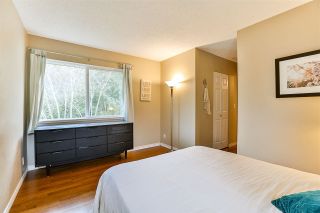 Photo 11: 6187 E GREENSIDE Drive in Surrey: Cloverdale BC Townhouse for sale in "Greenside Estates" (Cloverdale)  : MLS®# R2237894
