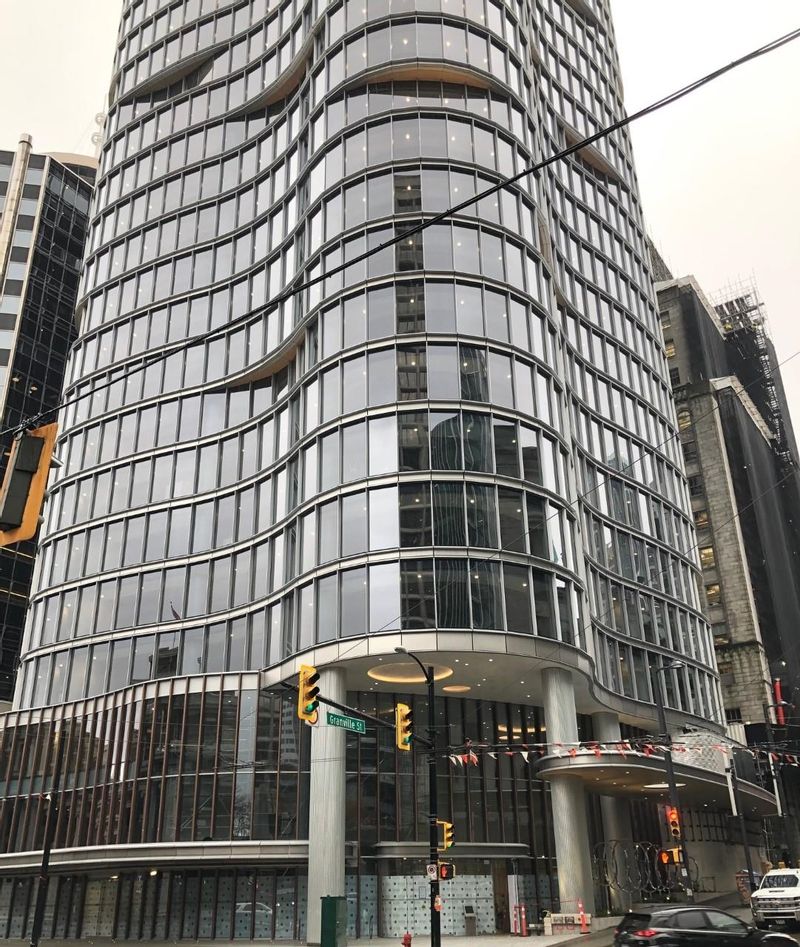 FEATURED LISTING: 560 - 320 GRANVILLE Street Vancouver