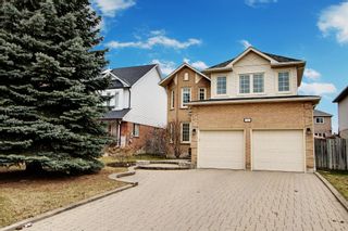 Photo 1: 72 Lipton Crescent in Whitby: Freehold for sale : MLS®# E3751560