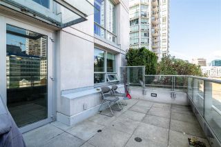 Photo 14: 902 535 SMITHE Street in Vancouver: Downtown VW Condo for sale (Vancouver West)  : MLS®# R2393455