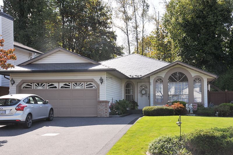 Main Photo: 19575 SOMERSET DRIVE in Pitt Meadows: Mid Meadows House for sale : MLS®# R2409723