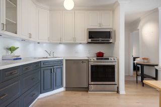 Photo 4: 205 2255 YORK Avenue in Vancouver: Kitsilano Condo for sale in "THE BEACH HOUSE" (Vancouver West)  : MLS®# R2880465