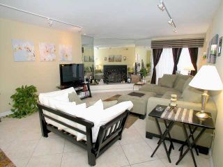 Photo 2: CLAIREMONT Townhouse for sale : 2 bedrooms : 3790 Balboa #E in San Diego