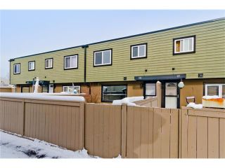 Photo 2: 118 3809 45 Street SW in Calgary: Glenbrook House for sale : MLS®# C4096404
