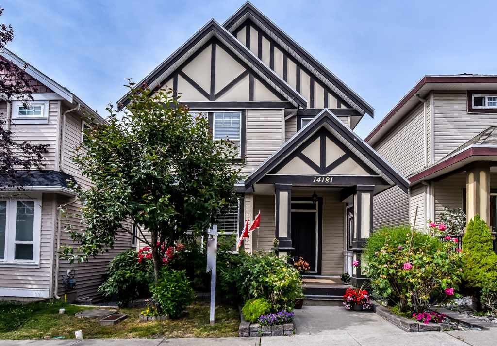 Main Photo: 14181 62A Avenue in Surrey: Sullivan Station House for sale : MLS®# R2384295
