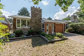Photo 2: 18 Batterswood Drive in Toronto: Tam O'Shanter-Sullivan House (Bungalow) for sale (Toronto E05)  : MLS®# E5778516