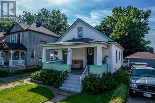 Photo 1: 6414 BARKER Street in Niagara Falls: House for sale : MLS®# 40485736