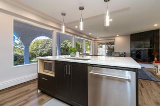 Photo 7: 944 Kentwood Terr in Saanich: SE Broadmead House for sale (Saanich East)  : MLS®# 956988
