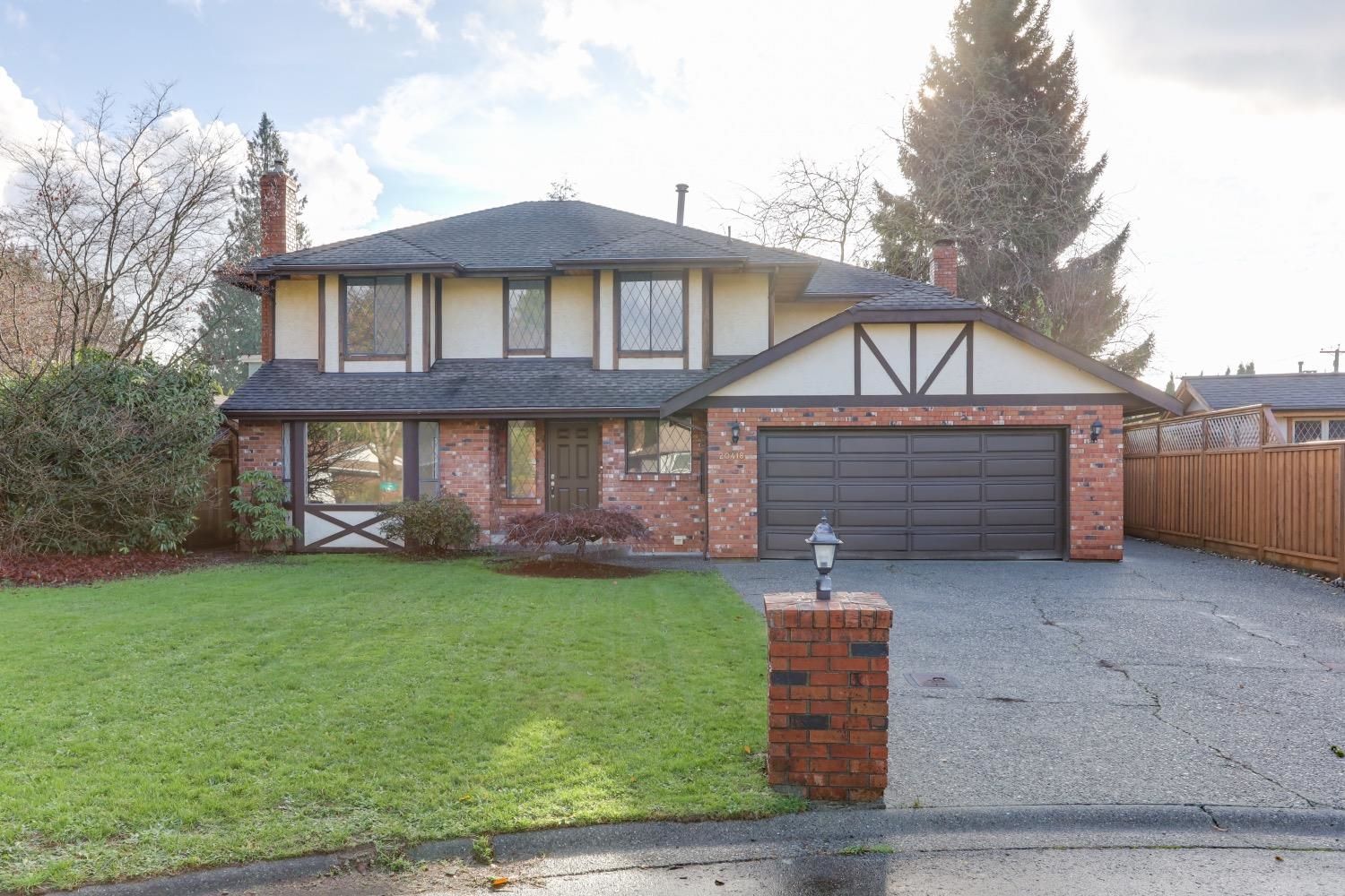 Main Photo: 20418 90A Avenue in Langley: Walnut Grove House for sale : MLS®# R2636480