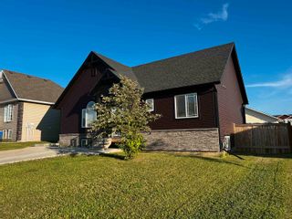 Photo 2: 10923 105 Avenue in Fort St. John: Fort St. John - City NW House for sale : MLS®# R2786597