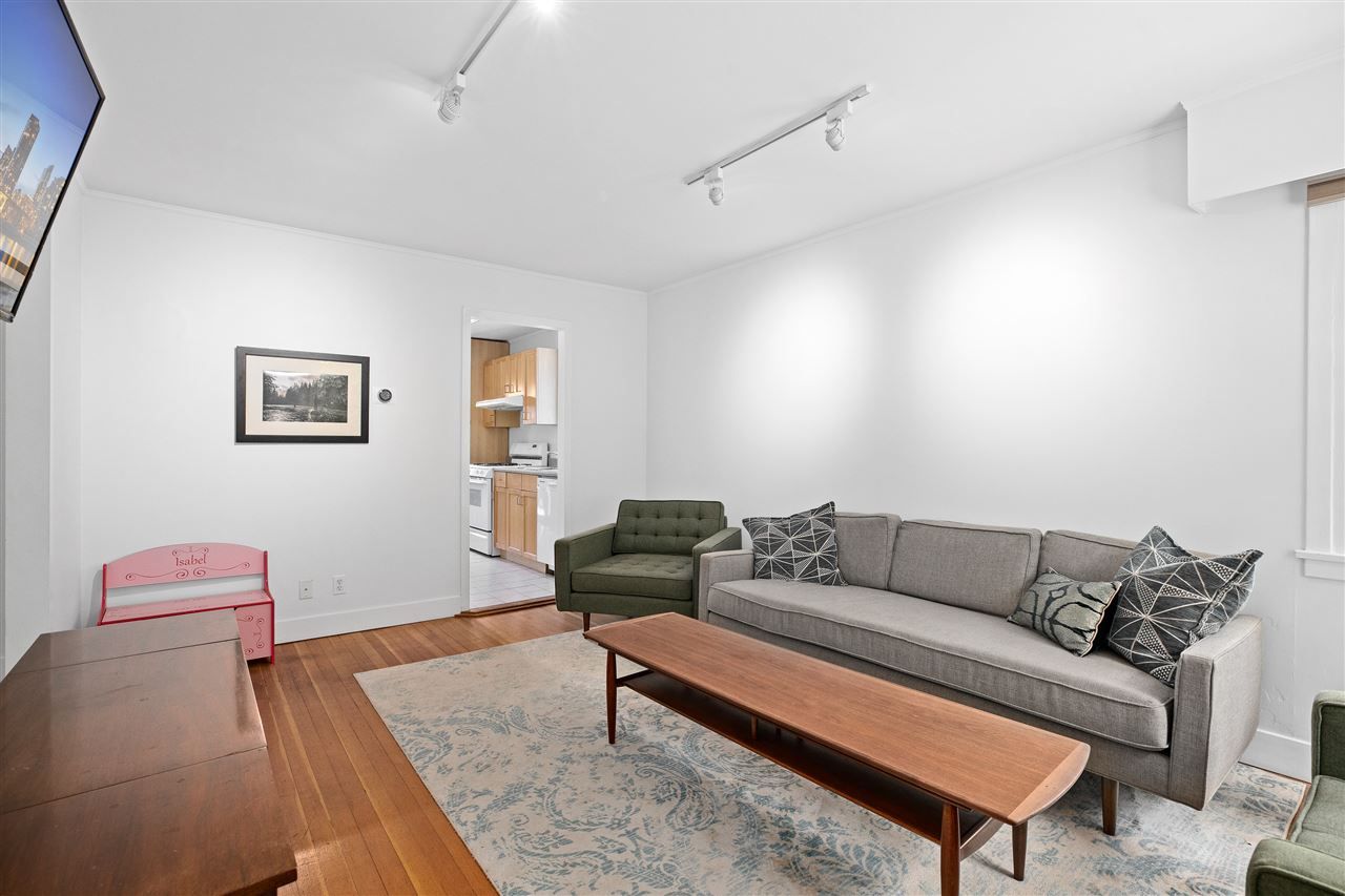 Photo 3: Photos: 5023 SHERBROOKE Street in Vancouver: Knight House for sale (Vancouver East)  : MLS®# R2388563