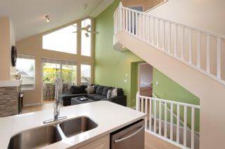 Photo 15: 207 1465 PARKWAY Boulevard in Coquitlam: Westwood Plateau Townhouse for sale in "SILVER OAK" : MLS®# R2821999