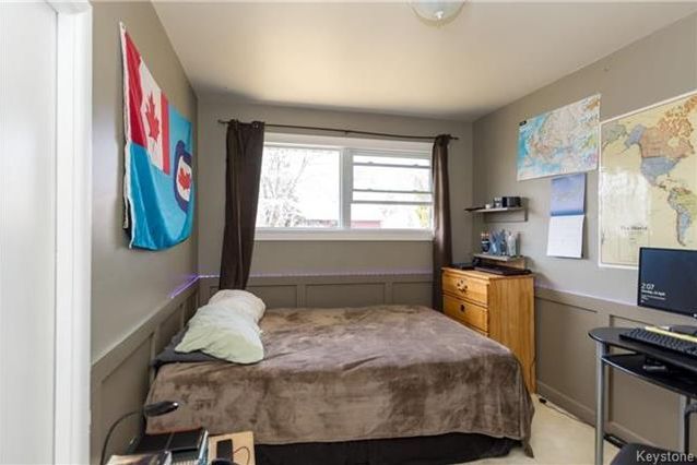 Photo 13: Photos: 915 Campbell Street in Winnipeg: River Heights South Residential for sale (1D)  : MLS®# 1809868
