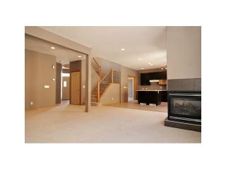 Photo 2: 3159 SIGNAL HILL Drive SW in CALGARY: Signl Hll_Sienna Hll Residential Detached Single Family for sale (Calgary)  : MLS®# C3593526