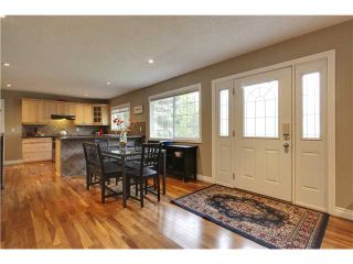 Photo 2: 3004 LANCASTER Way SW in CALGARY: Lakeview Residential Detached Single Family for sale (Calgary)  : MLS®# C3579883
