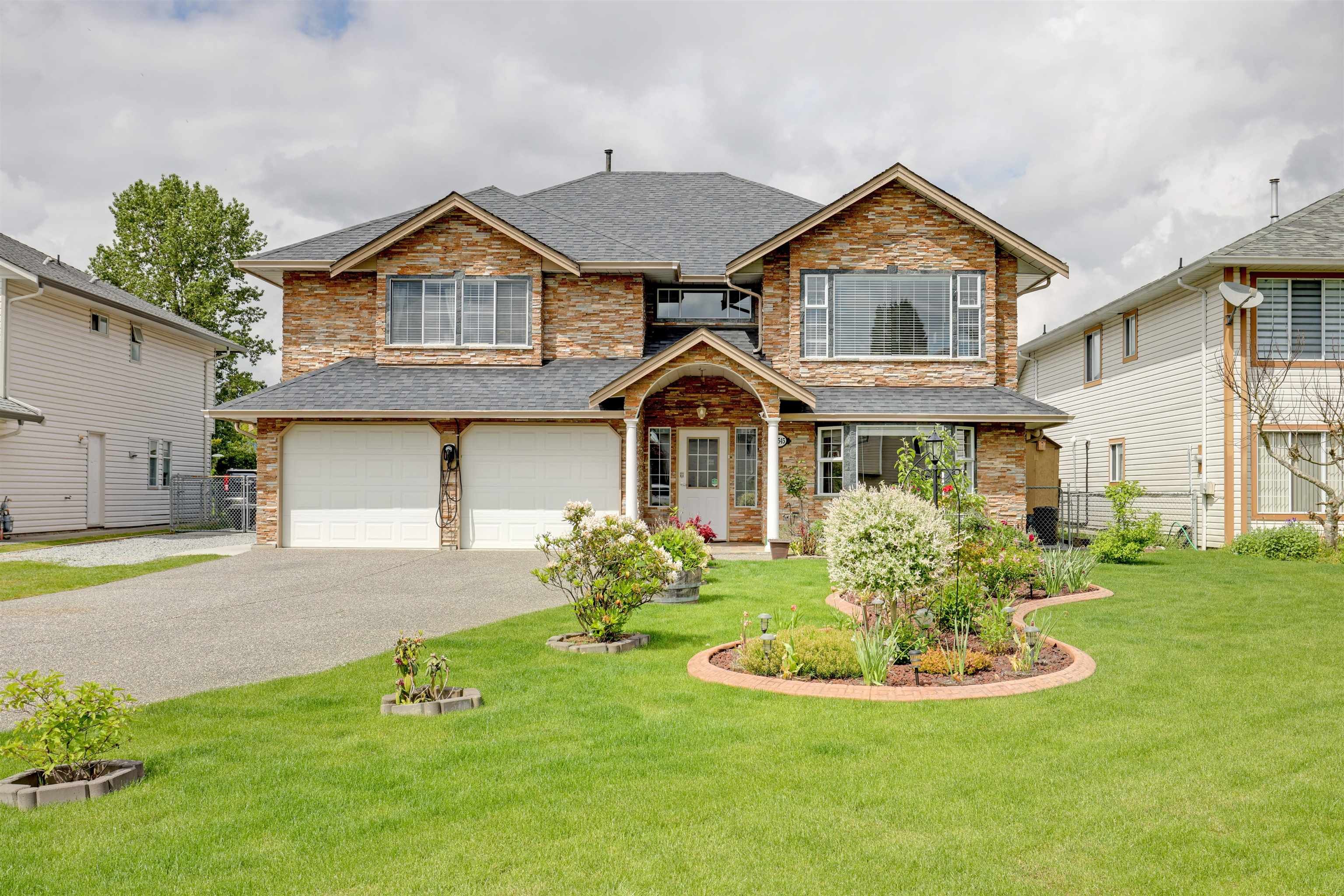 Main Photo: 20545 120B Avenue in Maple Ridge: Northwest Maple Ridge House for sale : MLS®# R2715128