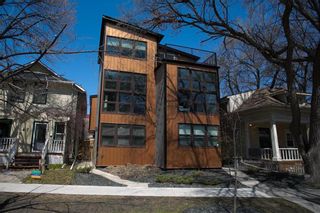 Photo 2: 149 Masson Street in Winnipeg: St Boniface Residential for sale (2A)  : MLS®# 202010895
