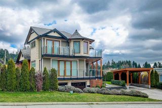 Photo 2: 541 HERMOSA Avenue in North Vancouver: Upper Delbrook House for sale : MLS®# R2560386