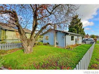 Photo 1: 1550 Pearl St in VICTORIA: Vi Hillside House for sale (Victoria)  : MLS®# 746344