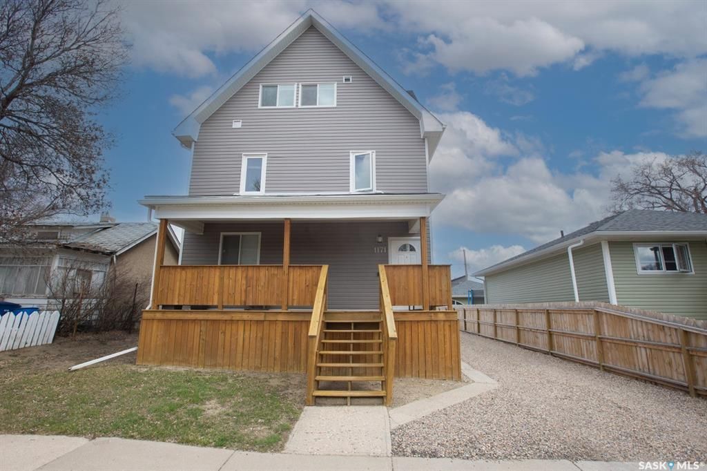 Main Photo: 1171 3rd Avenue Northeast in Moose Jaw: Hillcrest MJ Residential for sale : MLS®# SK941987