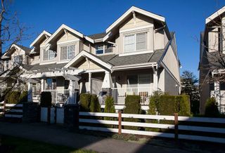 Photo 1: 5 6568 193B Street in Surrey: Clayton Townhouse for sale in "Belmont" (Cloverdale)  : MLS®# R2052017