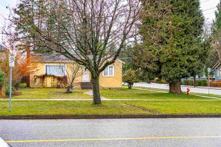 Photo 1: 738 FIFTH STREET in New Westminster: GlenBrooke North House for sale : MLS®# R2528066