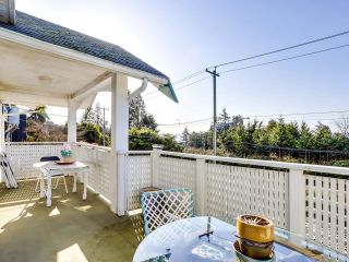 Photo 9: 3333 MARINE Drive in West Vancouver: West Bay House for sale in "West Bay" : MLS®# R2761097