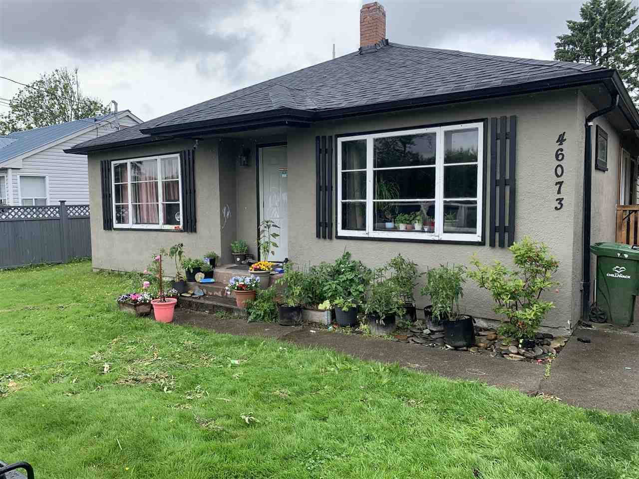Main Photo: 46073 FOURTH Avenue in Chilliwack: Chilliwack E Young-Yale House for sale : MLS®# R2456827