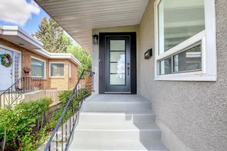 Photo 2: 1104 31 Avenue NW in Calgary: Cambrian Heights Semi Detached for sale : MLS®# A2001263