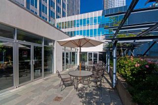 Photo 17: 810 989 NELSON Street in Vancouver: Downtown VW Condo for sale in "ELECTRA" (Vancouver West)  : MLS®# R2409945