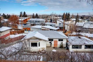 Main Photo: 6512 36 Avenue NW in Calgary: Bowness Detached for sale : MLS®# A2108909