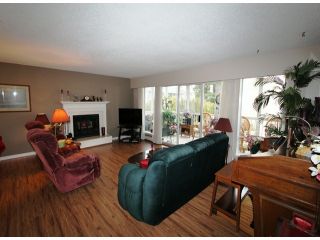 Photo 3: 210 32025 TIMS Avenue in Abbotsford: Abbotsford West Condo for sale in "Elmwood Manor" : MLS®# F1402309