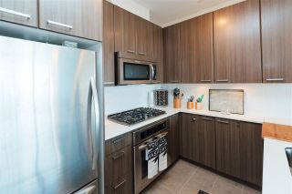 Photo 4: 507 2789 SHAUGHNESSY STREET in Port Coquitlam: Central Pt Coquitlam Condo for sale : MLS®# R2143891