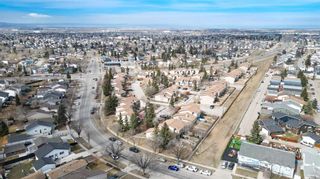 Photo 34: 131 Falshire Terrace NE in Calgary: Falconridge Row/Townhouse for sale : MLS®# A2116755