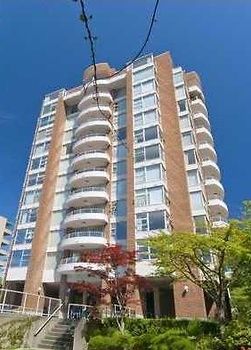 Photo 1: 203 2350 W 39TH Avenue in Vancouver: Kerrisdale Condo for sale in "ST. MORITZ" (Vancouver West)  : MLS®# R2185746