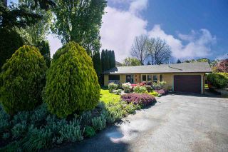 Photo 1: 9391 CINNAMON Drive in Surrey: Cedar Hills House for sale in "CEDAR HILLS" (North Surrey)  : MLS®# R2454623