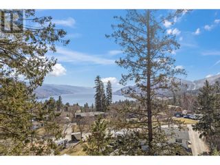 Photo 2: 6333 Forest Hill Drive in Peachland: House for sale : MLS®# 10307076