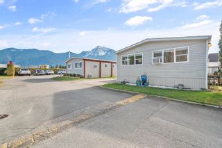 Photo 2: 18 1884 HEATH Road: Agassiz Manufactured Home for sale in "Heath Court" : MLS®# R2844705